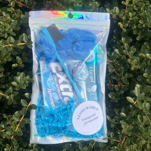 Ocean blue lipgloss bundle